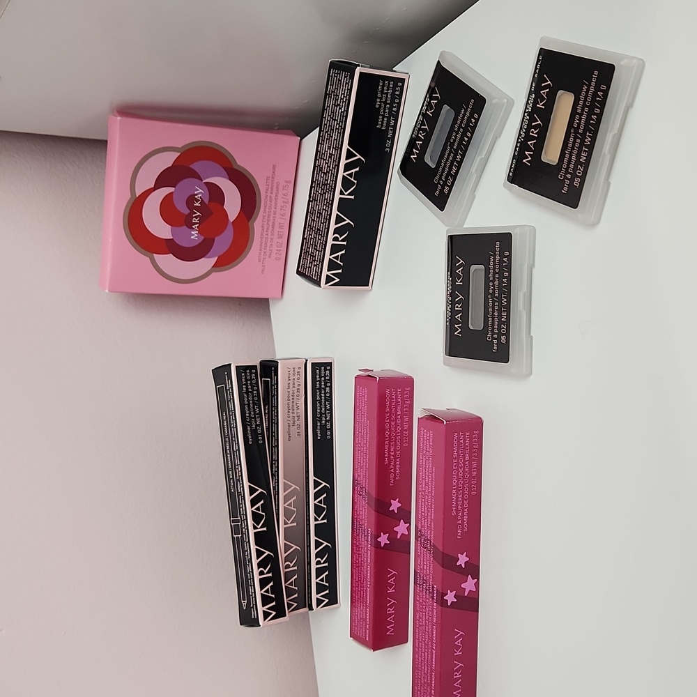 NEW Mary Kay Eye Makeup Bundle: Primer, Eyeshadow, Eyeliner and More!